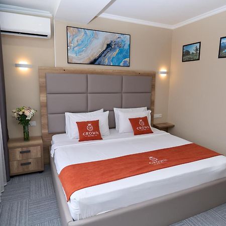 Crown Hotel Бишкек Екстериор снимка