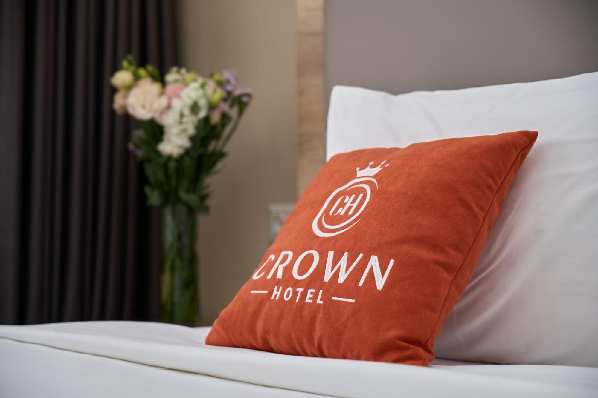 Crown Hotel Бишкек Екстериор снимка