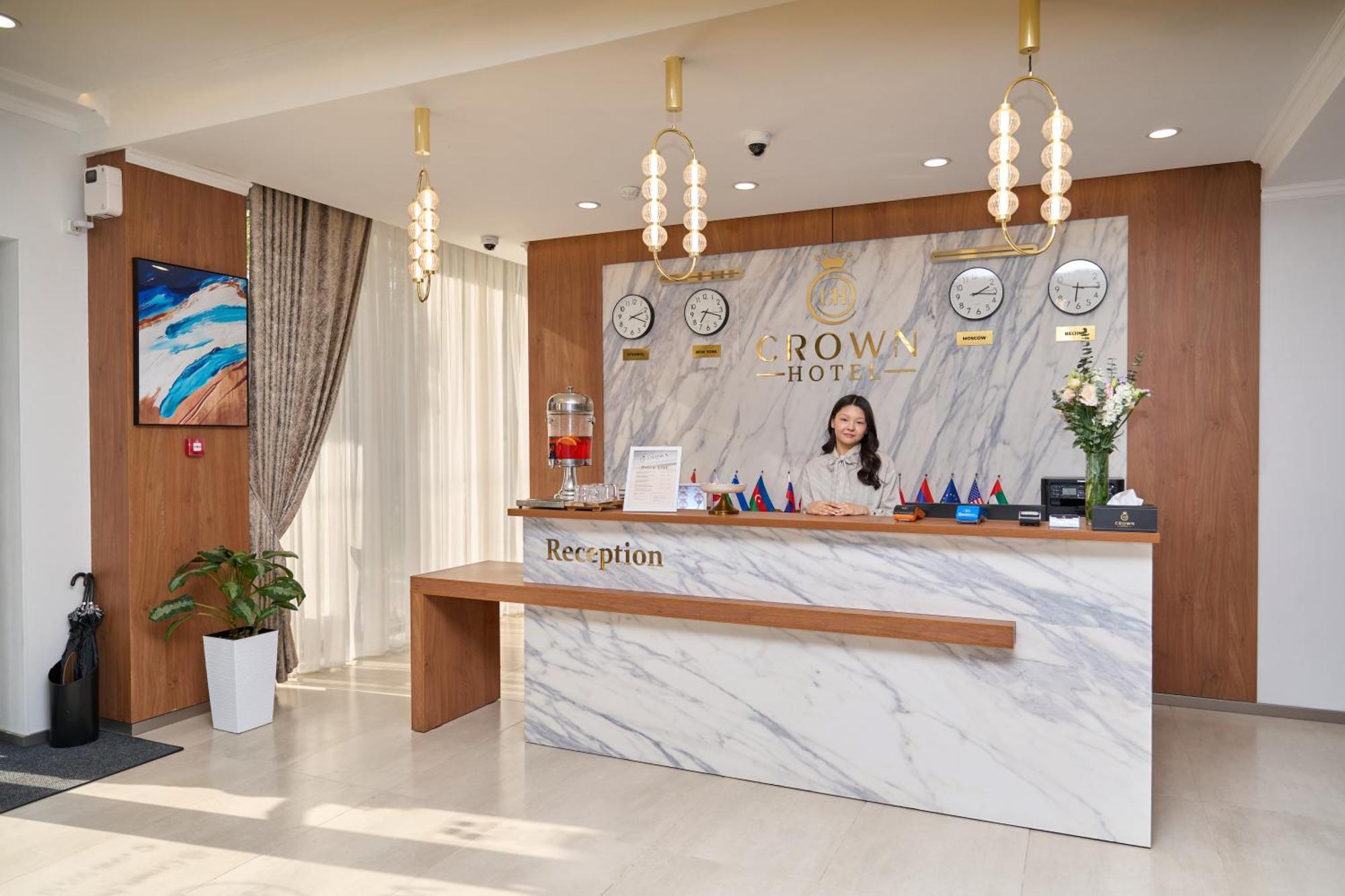 Crown Hotel Бишкек Екстериор снимка